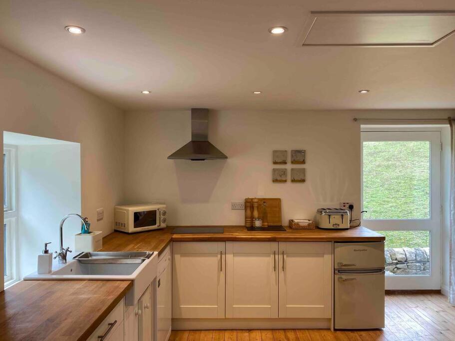 Luxury Peak District 2 Bedroom Boutique Cottage Two Dales Eksteriør billede