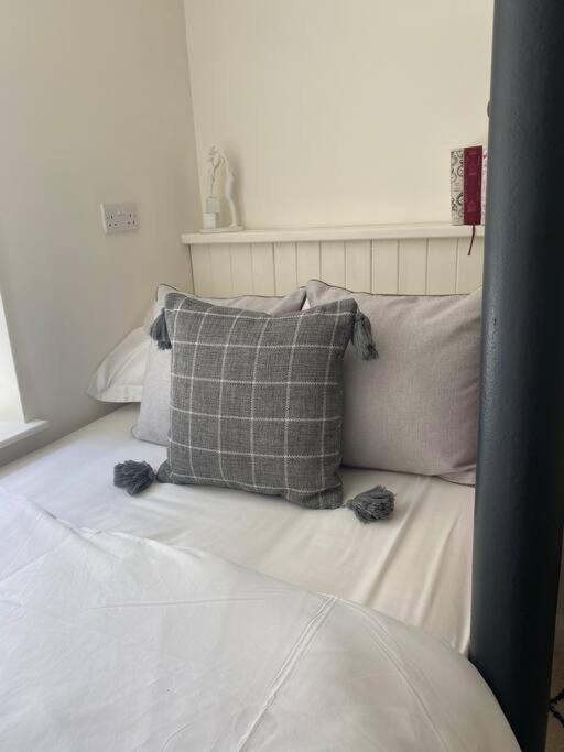 Luxury Peak District 2 Bedroom Boutique Cottage Two Dales Eksteriør billede