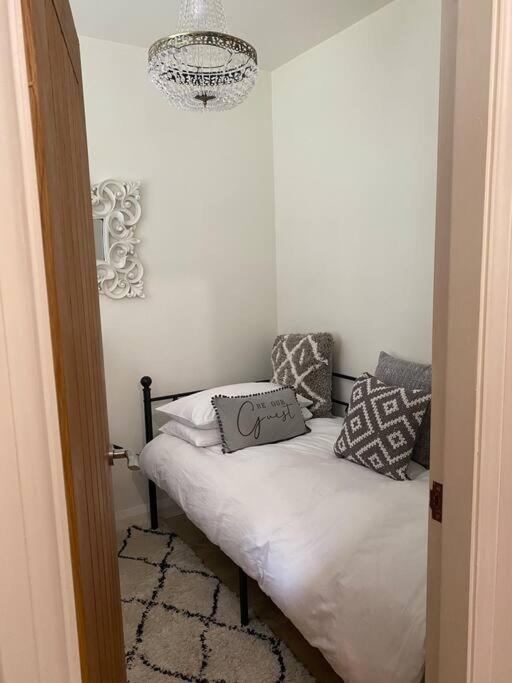 Luxury Peak District 2 Bedroom Boutique Cottage Two Dales Eksteriør billede